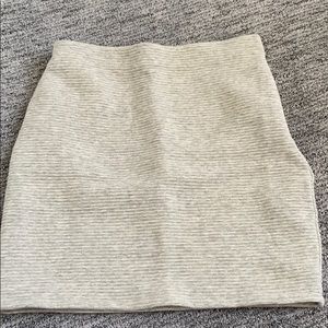 Aritzia Wilfred Free Skirt